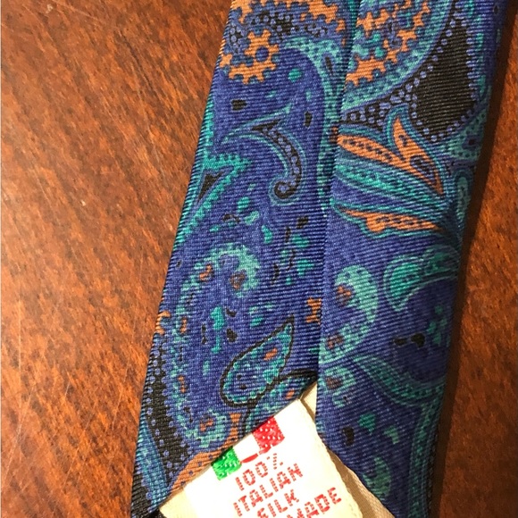 Tie - Picture 2 of 3